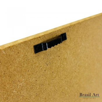 Quadro Decorativo 'All You Need Is Love' em Madeira - Decoração Afetiva